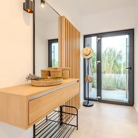 Appartement Beachfront Jugo With Seaview